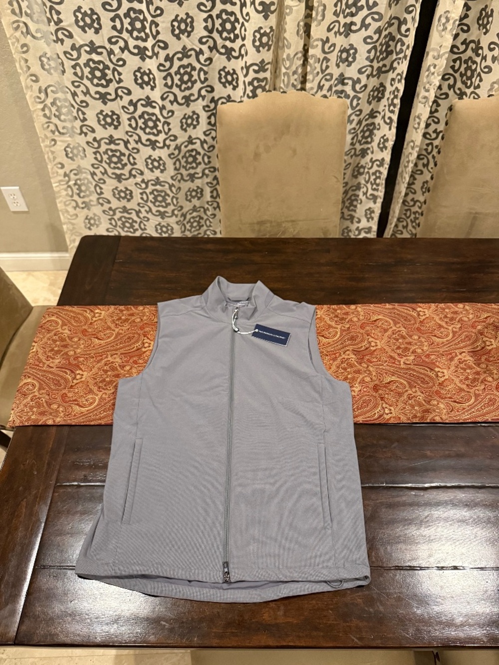 Holderness & Bourne Men's Medium Charcoal The Faulkner Vest MSRP $350